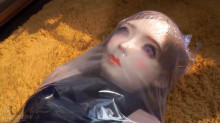 全身シュリンクフィルム 蒸し暑い拘束
